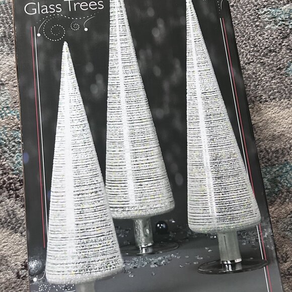 Set Of 3 Glass Christmas Trees Hand Painted - In Box 11", 12.75, 14.75" - Picture 2 of 4